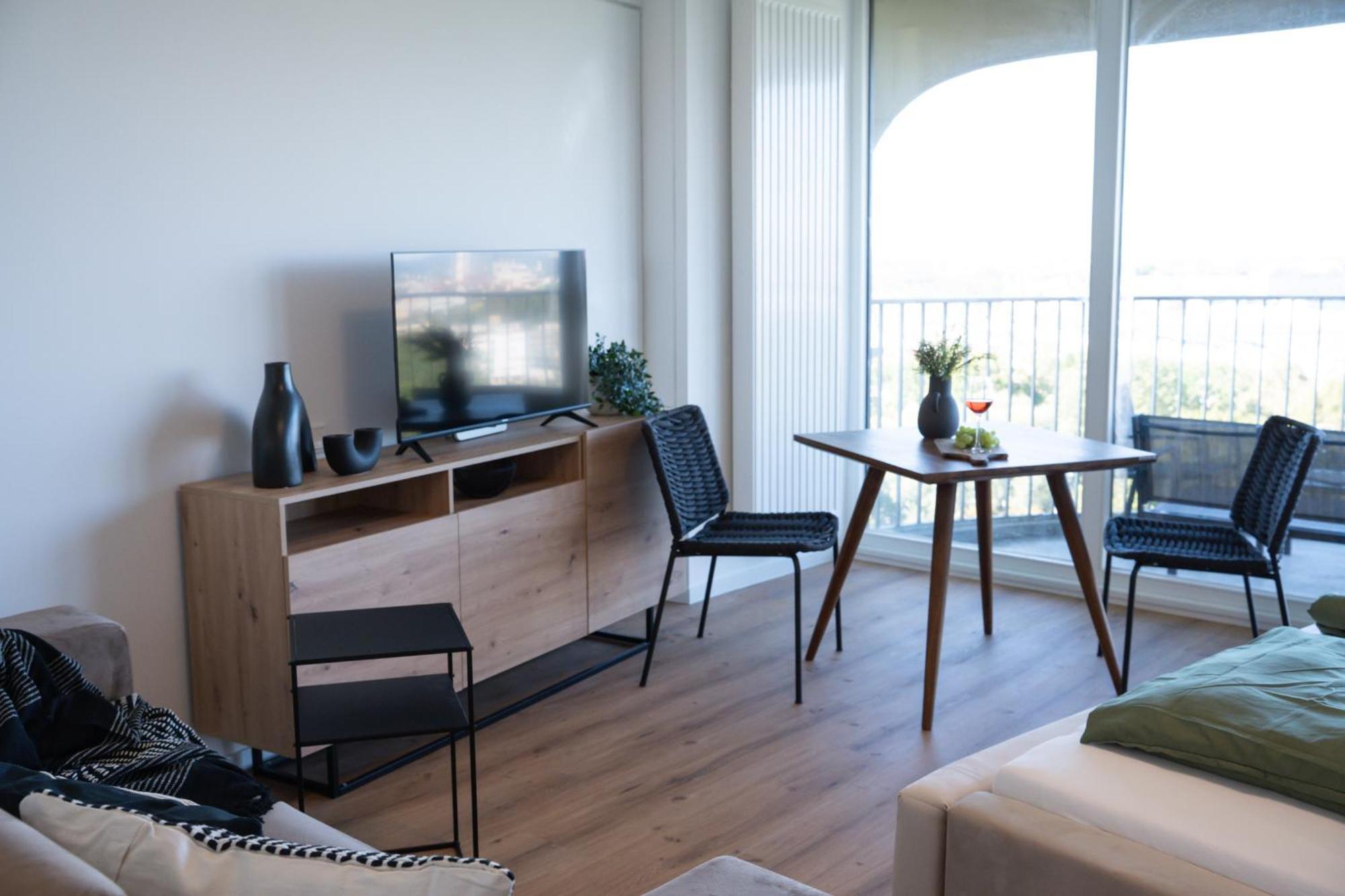 Helles Apartment Mit Tollem Blick Ueber اوغسبورغ المظهر الخارجي الصورة